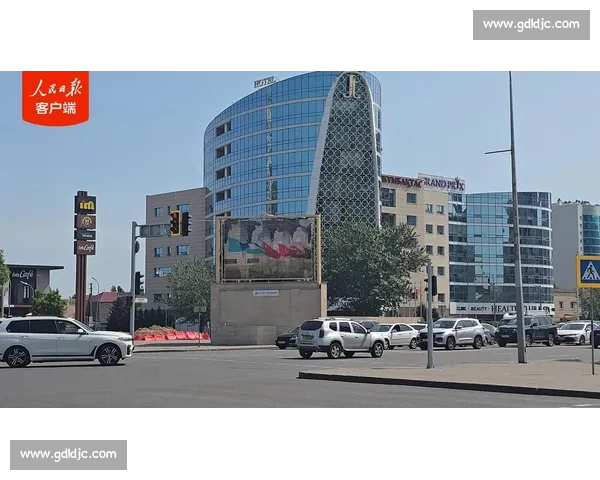 峰会前夕探秘阿斯塔纳中轴线:见证中亚合作新地标 峰会前夕探秘阿斯塔纳中轴线:见证中亚合作新地标