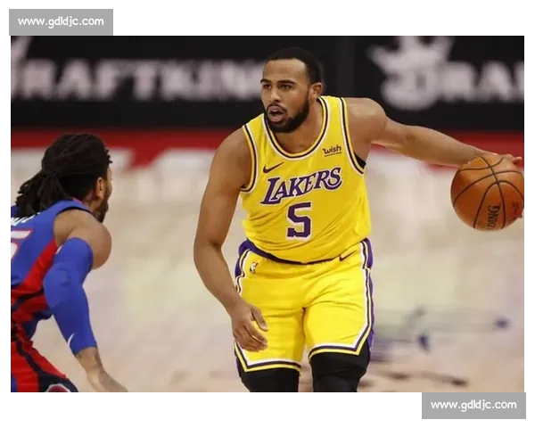 霍里再发警告:佩林卡赛季末恐下课 湖人不进西决必换帅 霍里再发警告:佩林卡赛季末恐下课 湖人不进西决必换帅